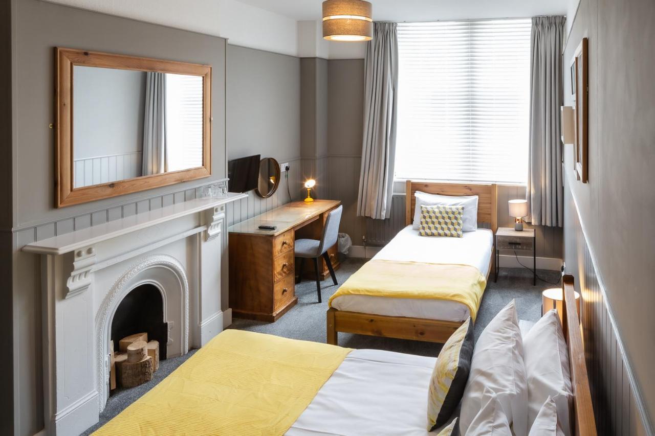 The Kings Head Bed & Breakfast Wye Bagian luar foto
