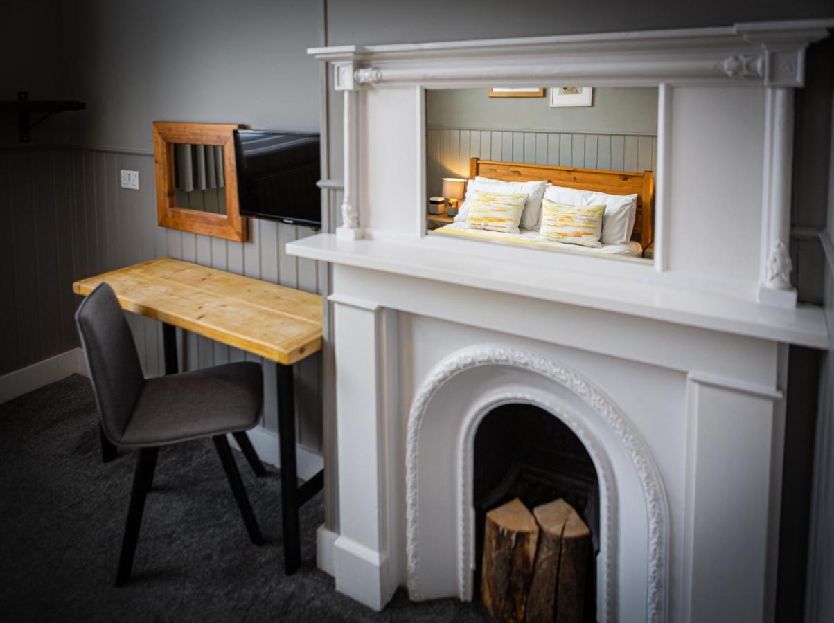 The Kings Head Bed & Breakfast Wye Bagian luar foto