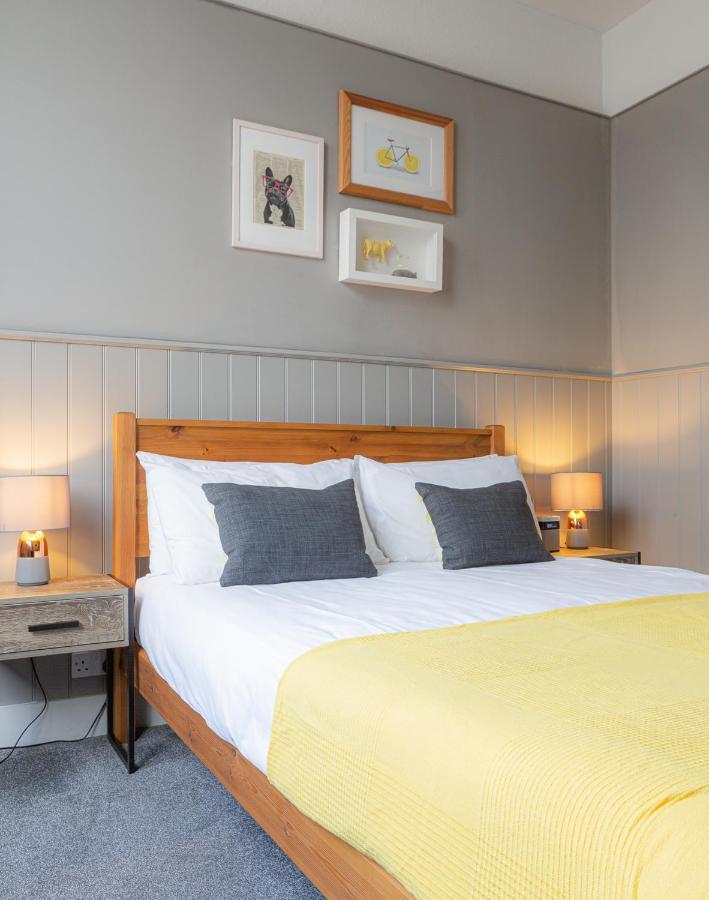 The Kings Head Bed & Breakfast Wye Bagian luar foto