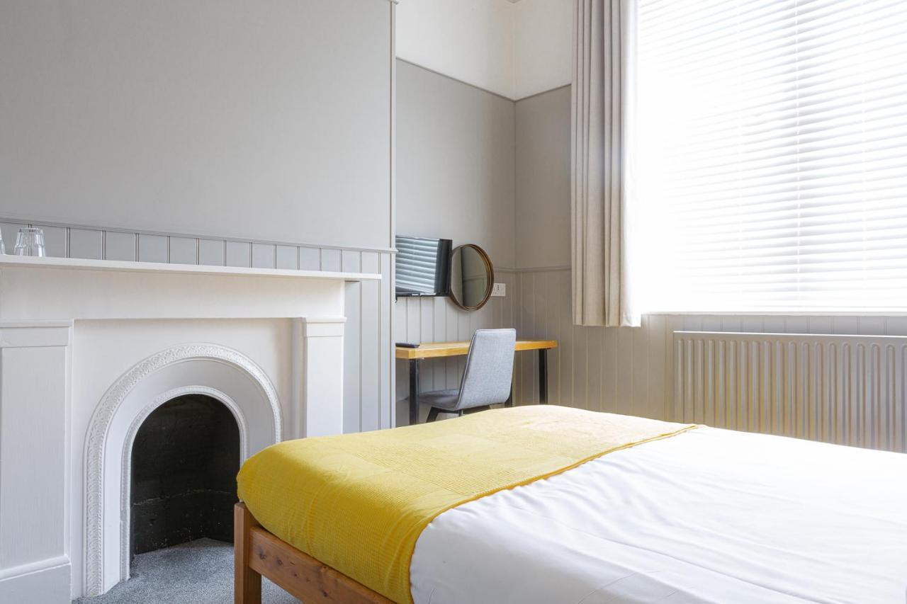 The Kings Head Bed & Breakfast Wye Bagian luar foto