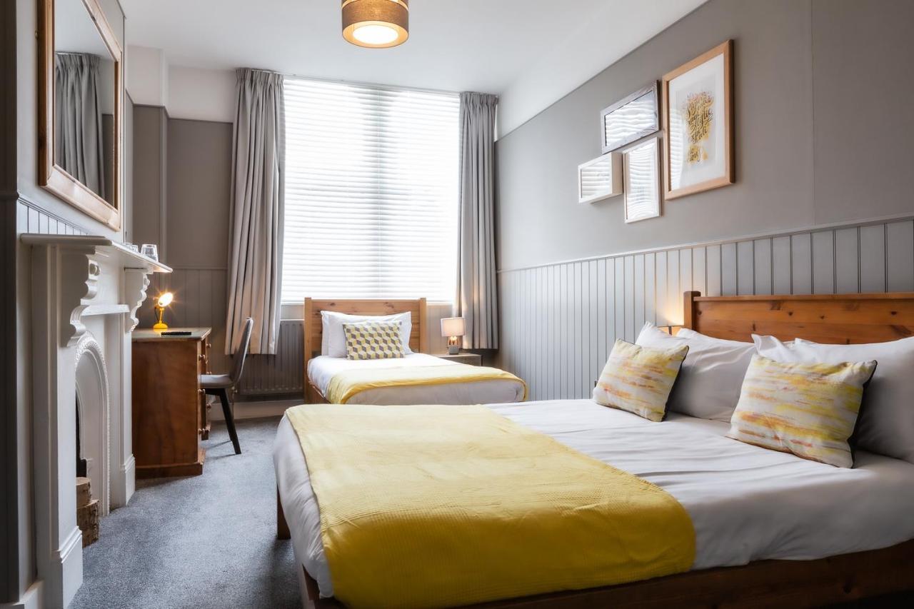 The Kings Head Bed & Breakfast Wye Bagian luar foto