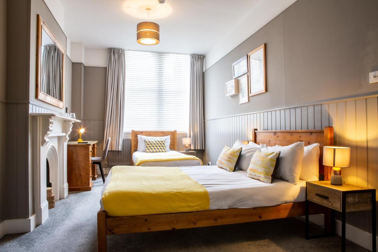 The Kings Head Bed & Breakfast Wye Bagian luar foto