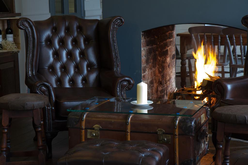 The Kings Head Bed & Breakfast Wye Bagian luar foto